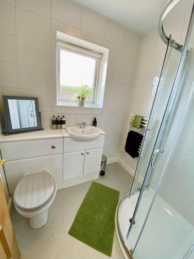 Cosy Town Bungalow Inverlochy エクステリア 写真